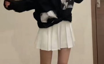 抖音网红牟牟刘老师身材？美腿给你看要不要