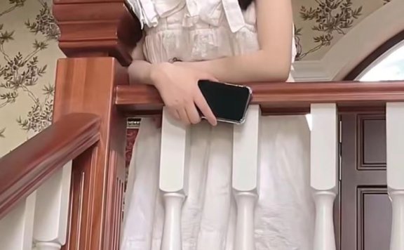 这是网红美女甜泡芙吧